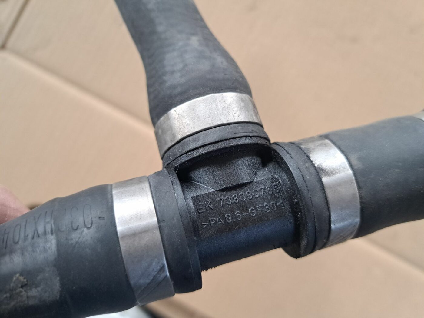 Dzesēšanas caurule priekš BMW 525 E60 2004 BLACK