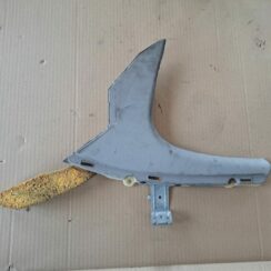 Aizmugurējas salona statnes apdare priekš BMW 525 E60 2004 BLACK