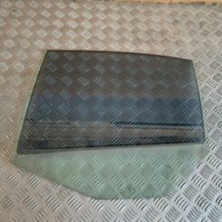 Aizmugurējo kreiso durvju stikls priekš BMW 525 E60 2004 BLACK