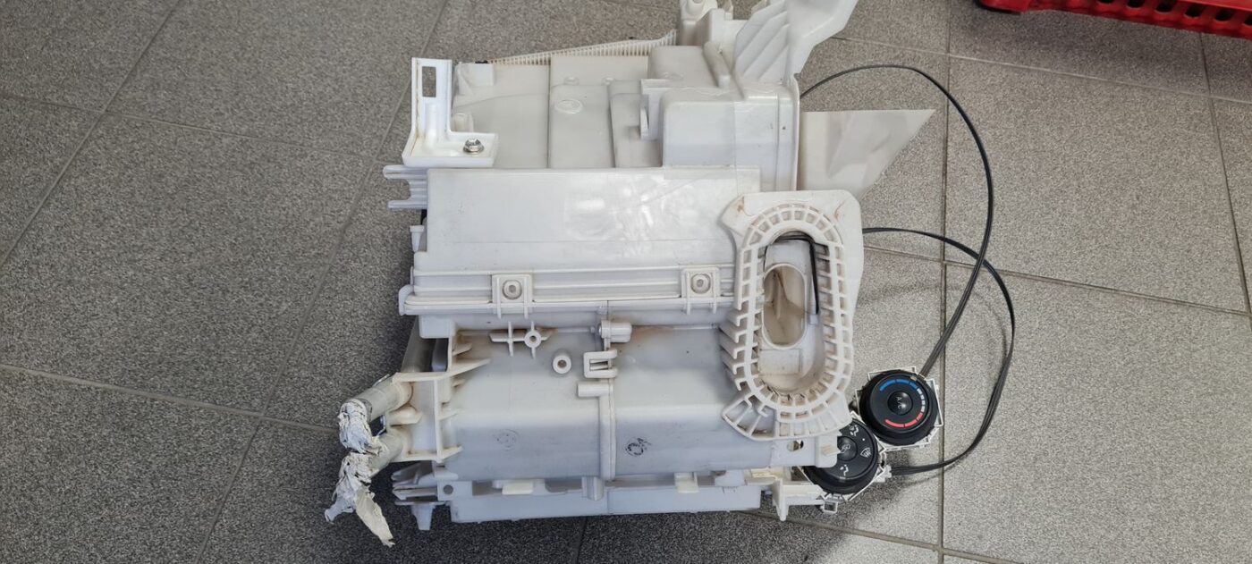 Salona sildītājs priekš TOYOTA RAV 4 2006