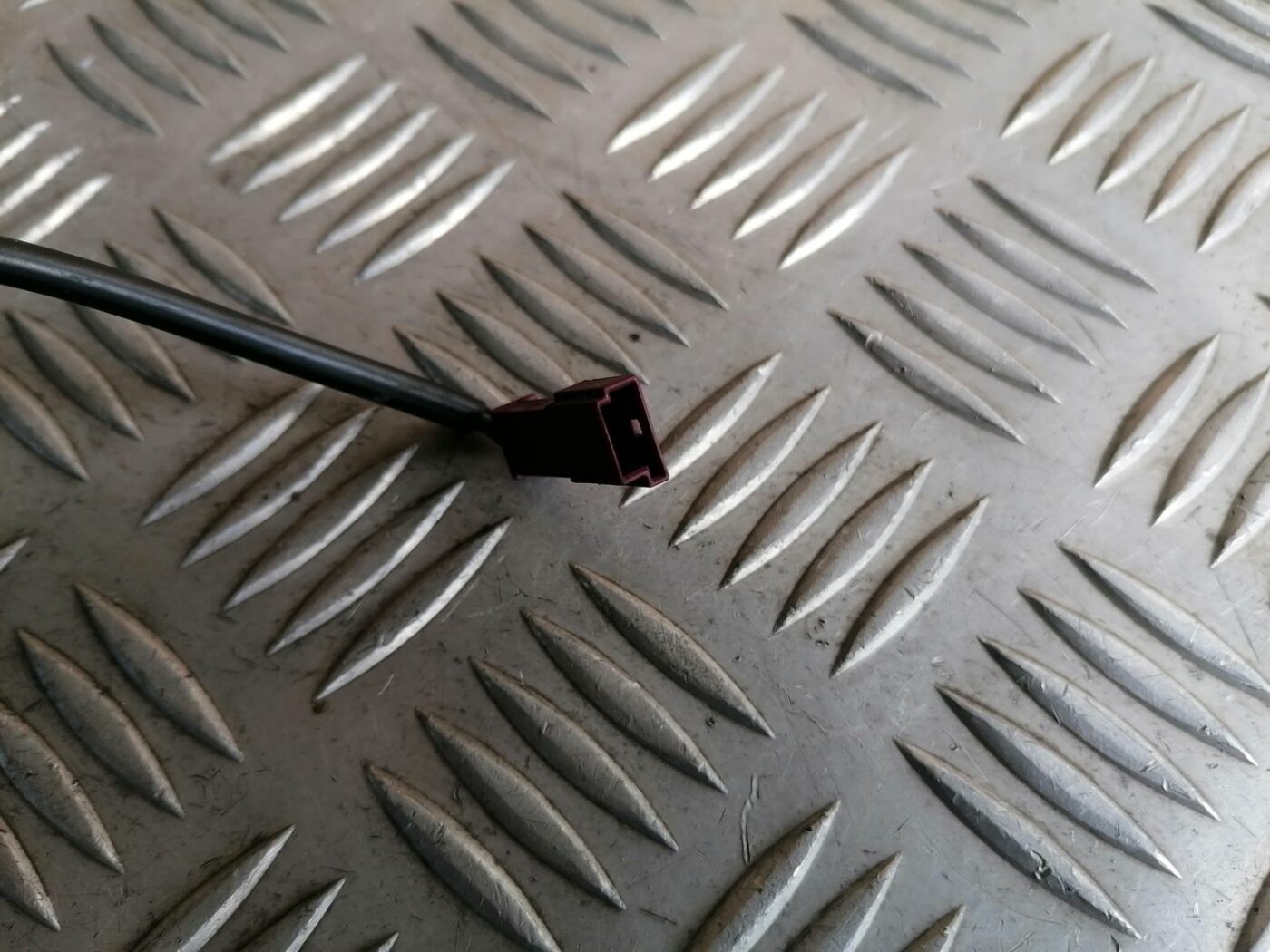 Bagažnieka vāka rokturis priekš BMW 525 E60 2004 BLACK 5 Bagažnieka vāka rokturis priekš BMW 525 E60 2004 BLACK