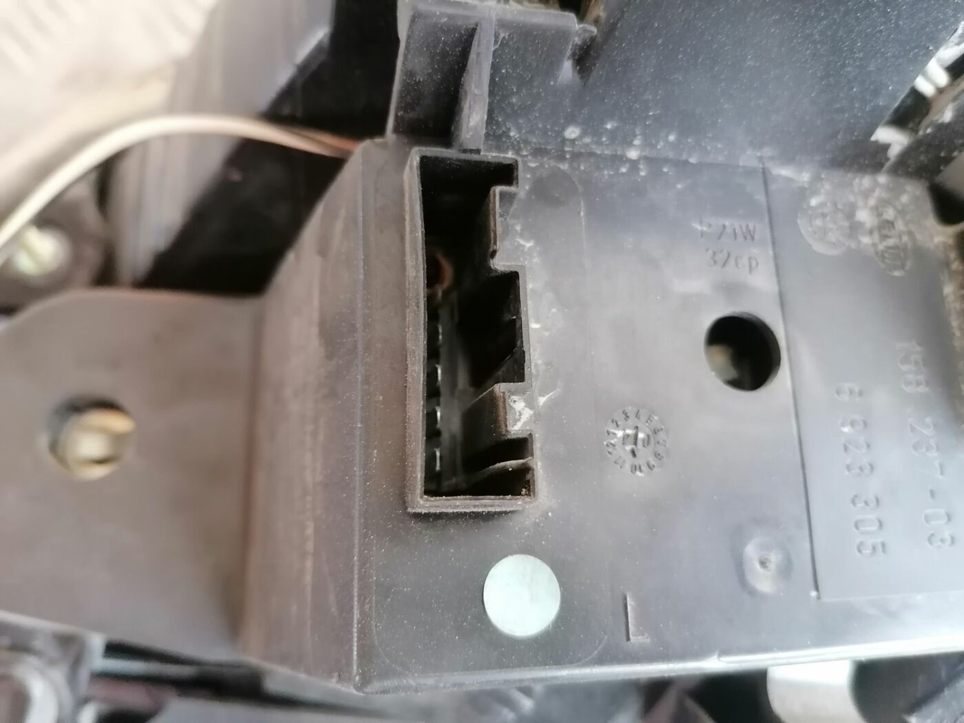 Aizmugurējais kreisais lukturis priekš BMW 525 E60 2004 BLACK 4 Aizmugurējais kreisais lukturis priekš BMW 525 E60 2004 BLACK