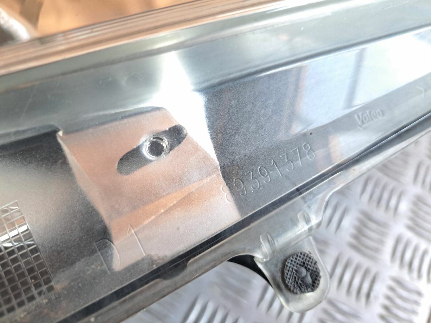 Priekšējais labais lukturis priekš OPEL CORSA 2007 11 Priekšējais labais lukturis priekš OPEL CORSA 2007