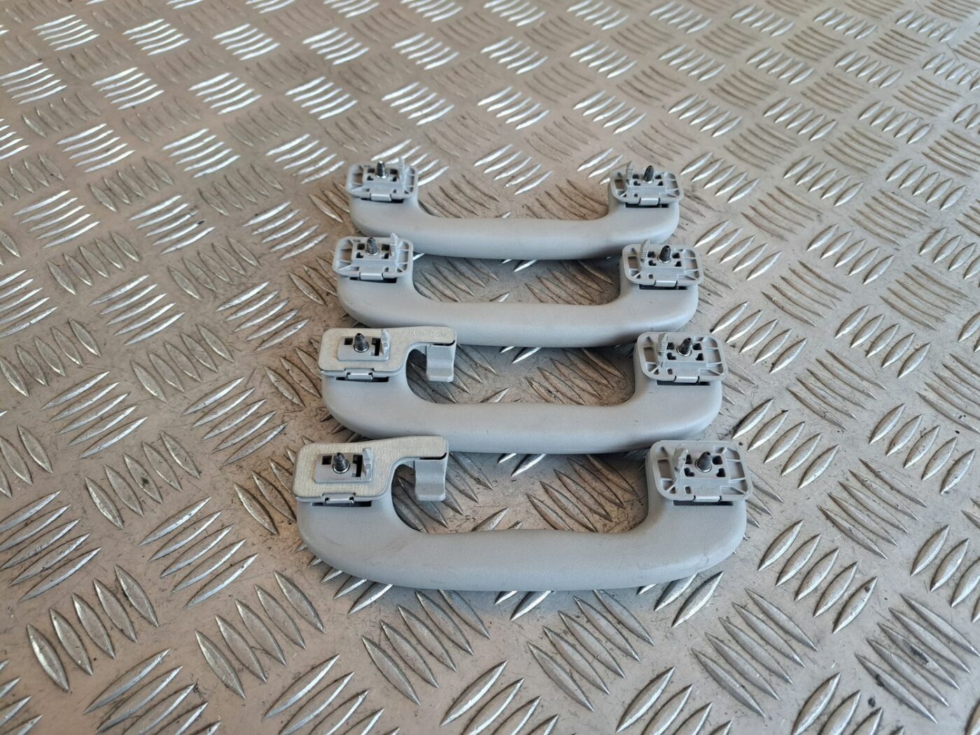 Salona rokturis griestos priekš OPEL CORSA 2007