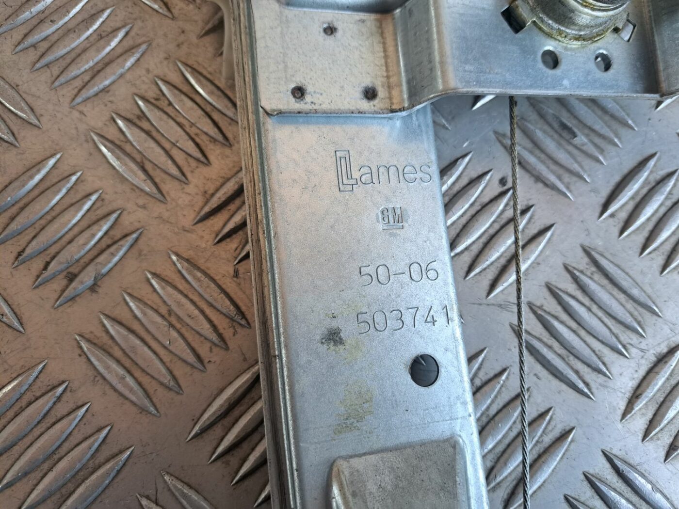 Stikla pacelšanas mehānisms aizmugurējais kreisais priekš OPEL CORSA 2007 3 Stikla pacelšanas mehānisms aizmugurējais kreisais priekš OPEL CORSA 2007