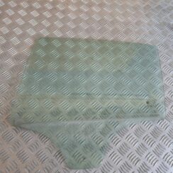 Aizmugurējo kreiso durvju stikls priekš OPEL CORSA 2007