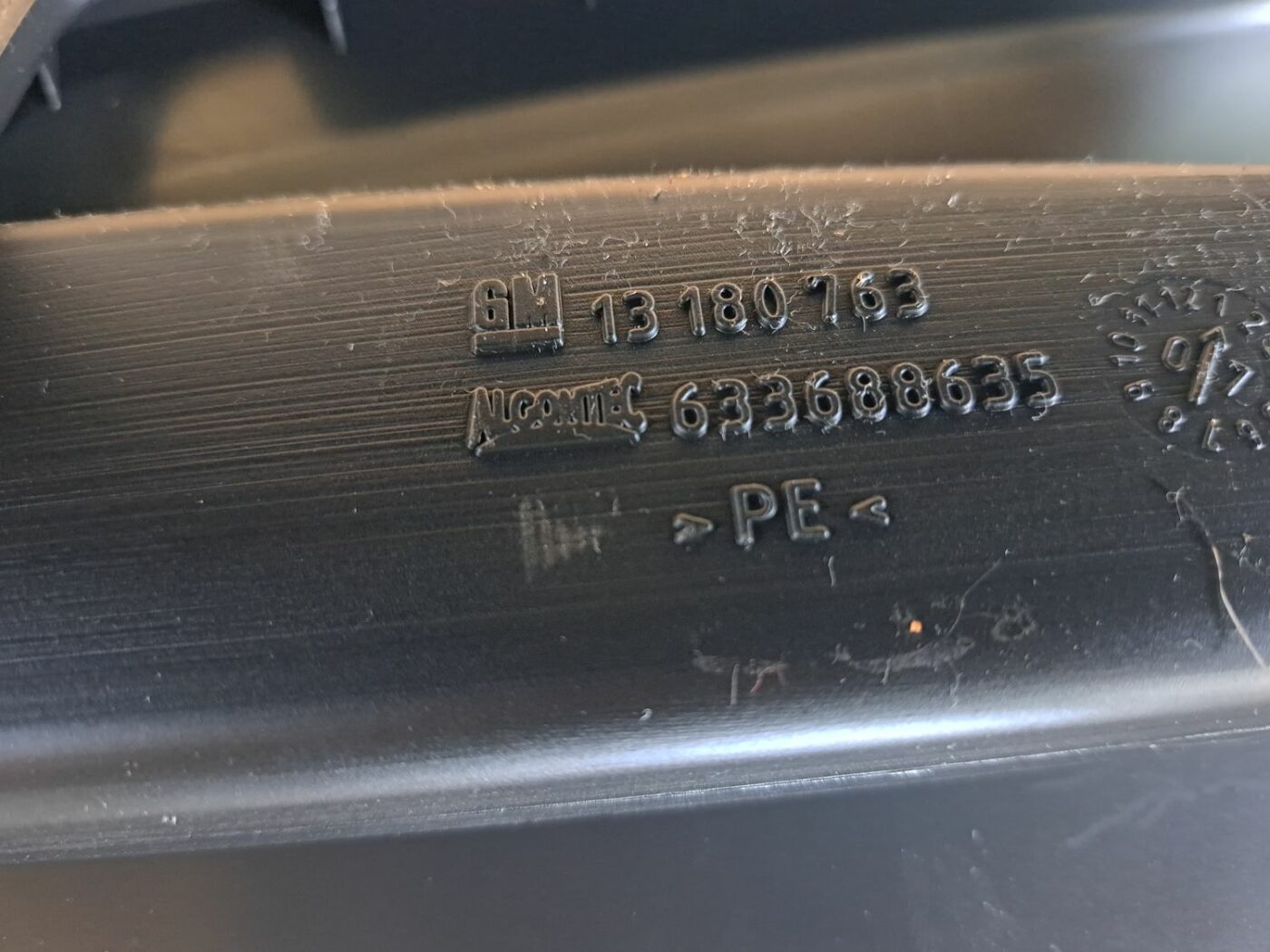 Centrālās konsoles apdares lielākā daļa priekš OPEL CORSA 2007 5 Centrālās konsoles apdares lielākā daļa priekš OPEL CORSA 2007