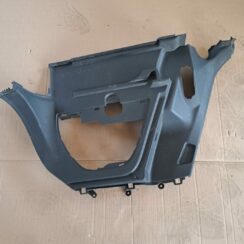 Bagāžnieka nodalījuma sānu apdare priekš OPEL CORSA 2007