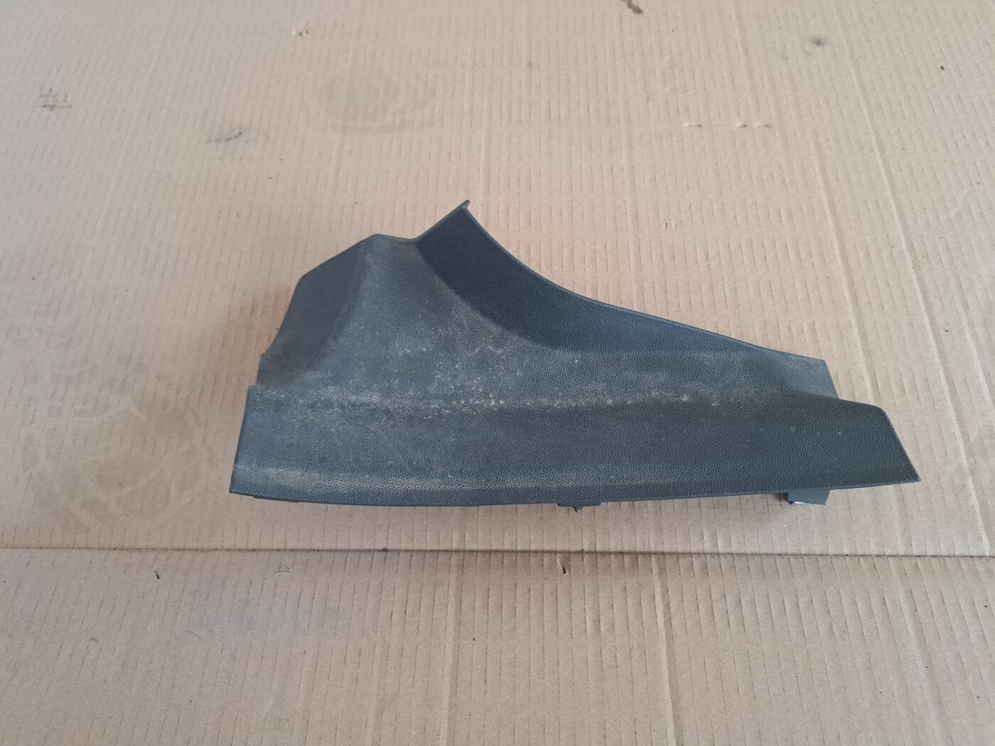 Sliekšņa aizmugurēja kreisa uzlika (salonā) priekš OPEL CORSA 2007 1 Sliekšņa aizmugurēja kreisa uzlika (salonā) priekš OPEL CORSA 2007