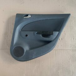 Aizmugurējo labo durvju apdare priekš OPEL CORSA 2007