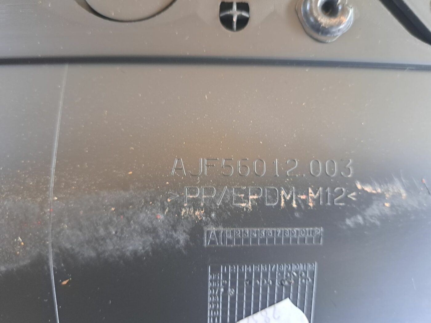 Priekšējo labo durvju apdare priekš OPEL CORSA 2007 4 Priekšējo labo durvju apdare priekš OPEL CORSA 2007