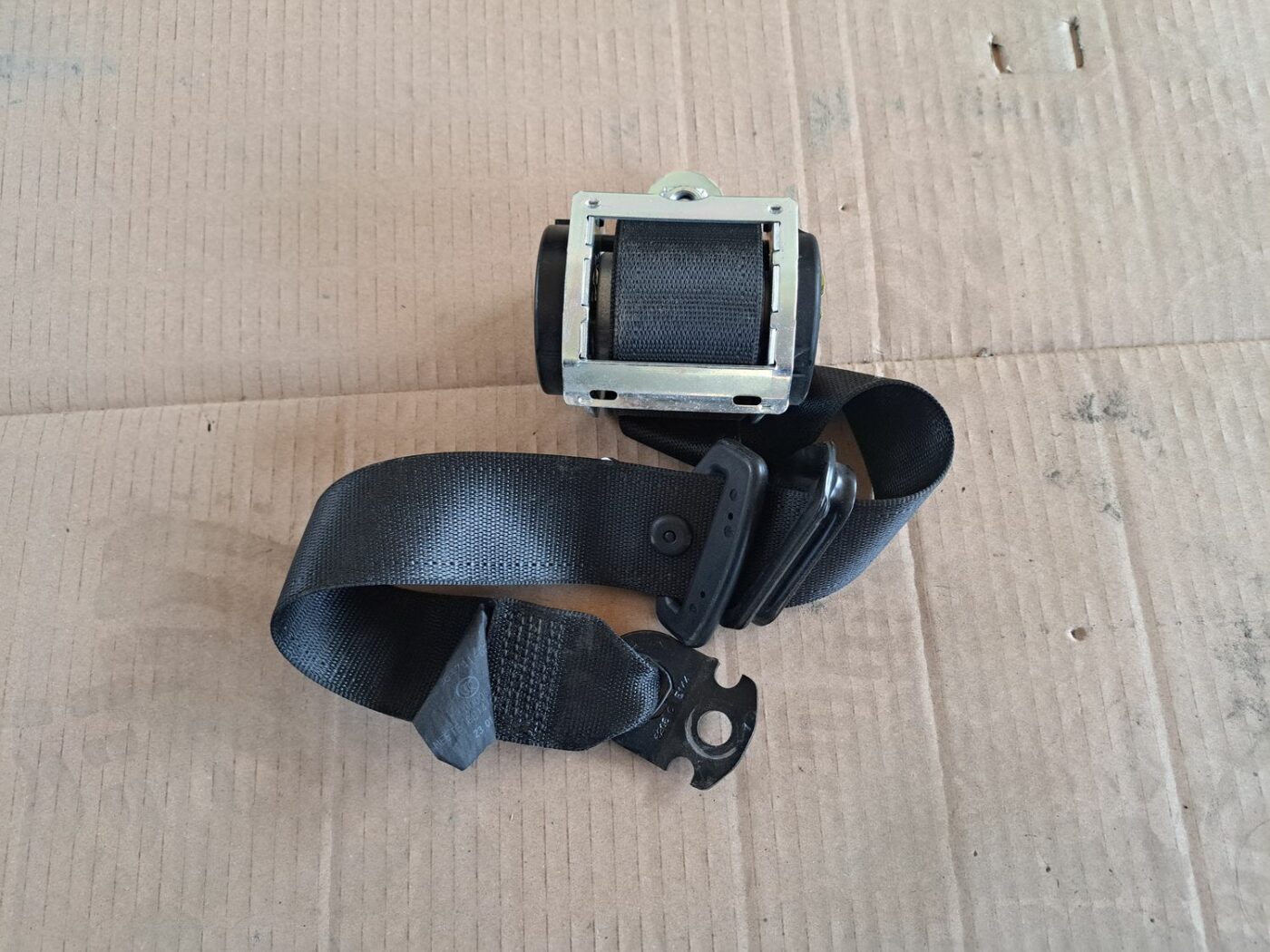 Aizmugurējā kreisa drošības josta priekš OPEL CORSA 2007