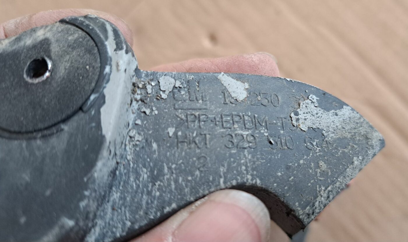 Aizmugurēja bufera kronšteins priekš OPEL CORSA 2007 2 Aizmugurēja bufera kronšteins priekš OPEL CORSA 2007