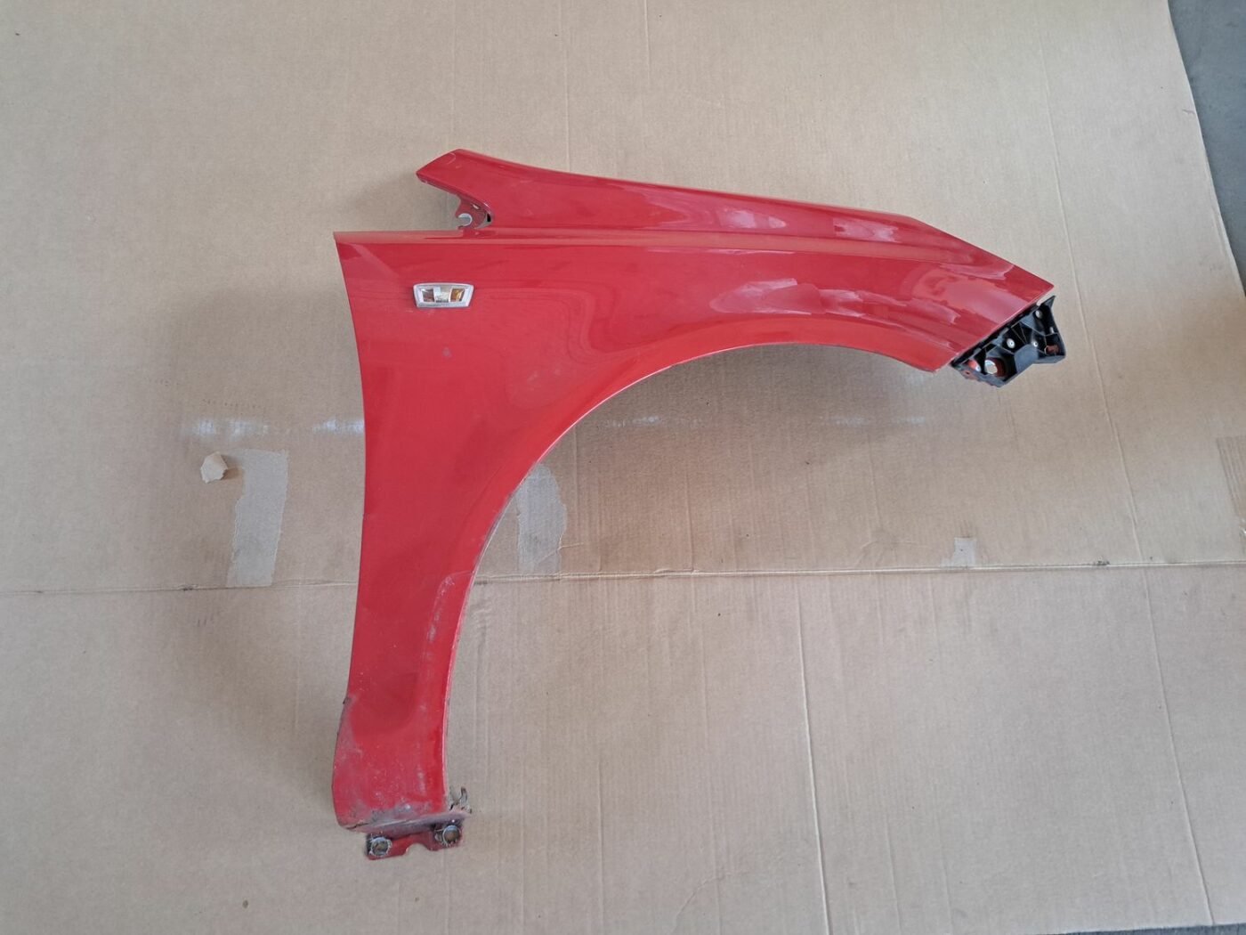 Priekšējais labais spārns priekš OPEL CORSA 2007 1 Priekšējais labais spārns priekš OPEL CORSA 2007