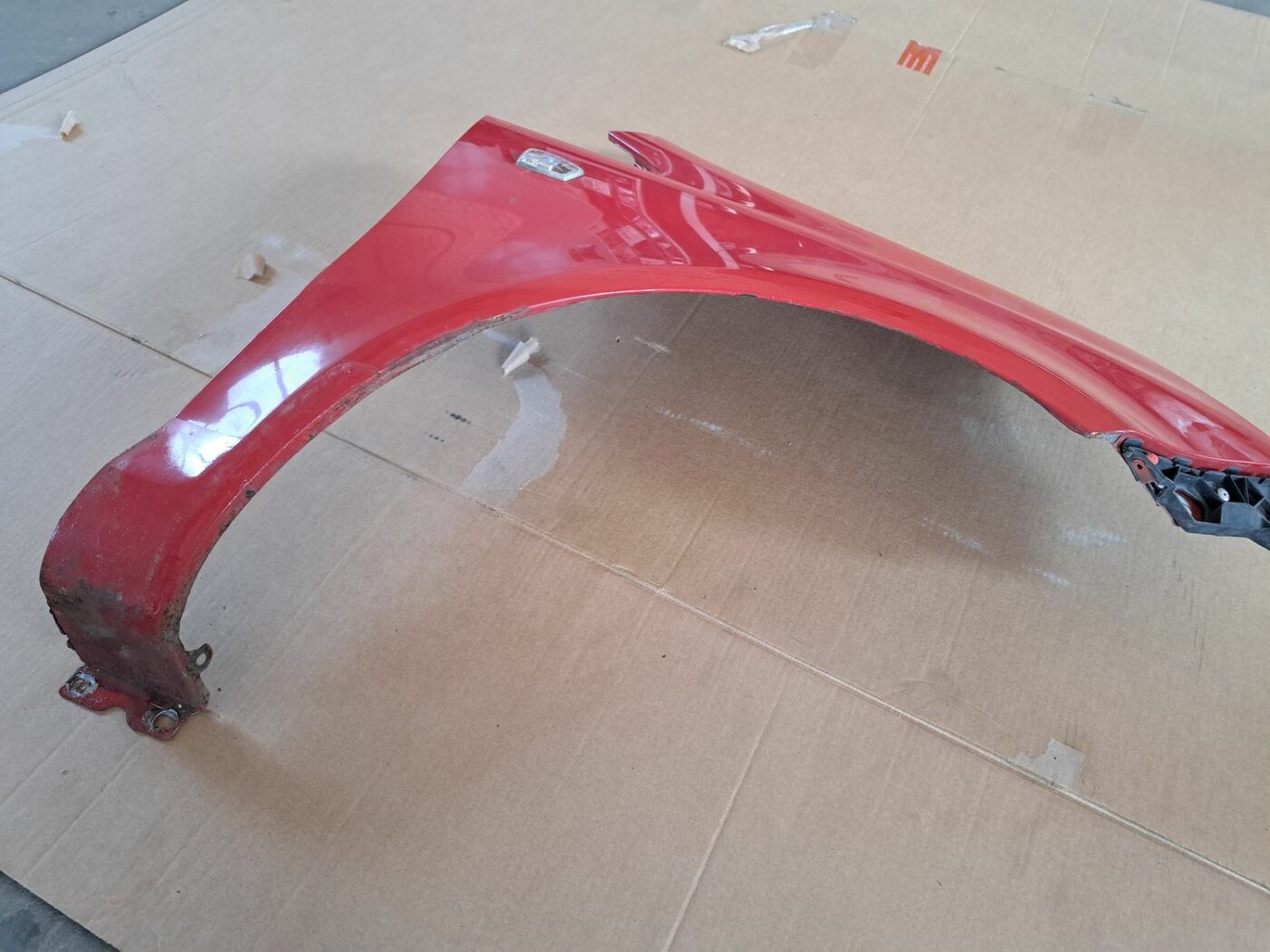 Priekšējais labais spārns priekš OPEL CORSA 2007 2 Priekšējais labais spārns priekš OPEL CORSA 2007