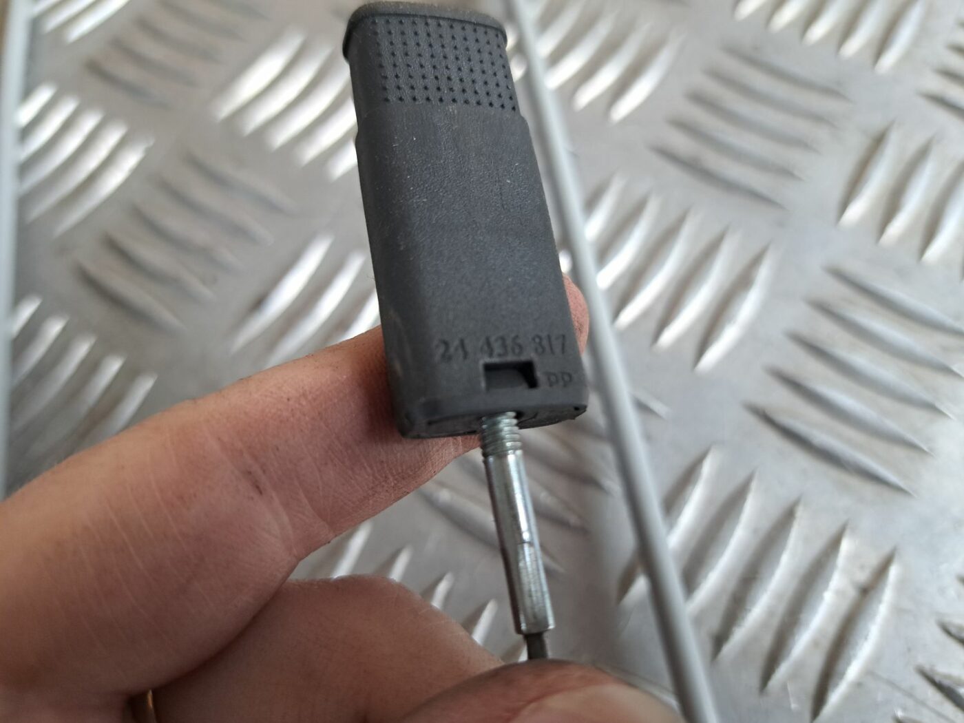 Durvju roktura trose priekš OPEL MERIVA 2004 3 Durvju roktura trose priekš OPEL MERIVA 2004