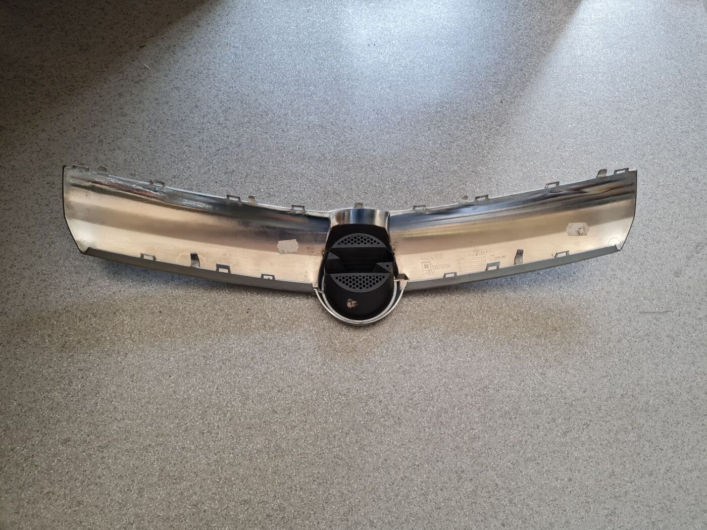 Logotips/Emblema priekš OPEL CORSA 2007 7 Logotips/Emblema priekš OPEL CORSA 2007