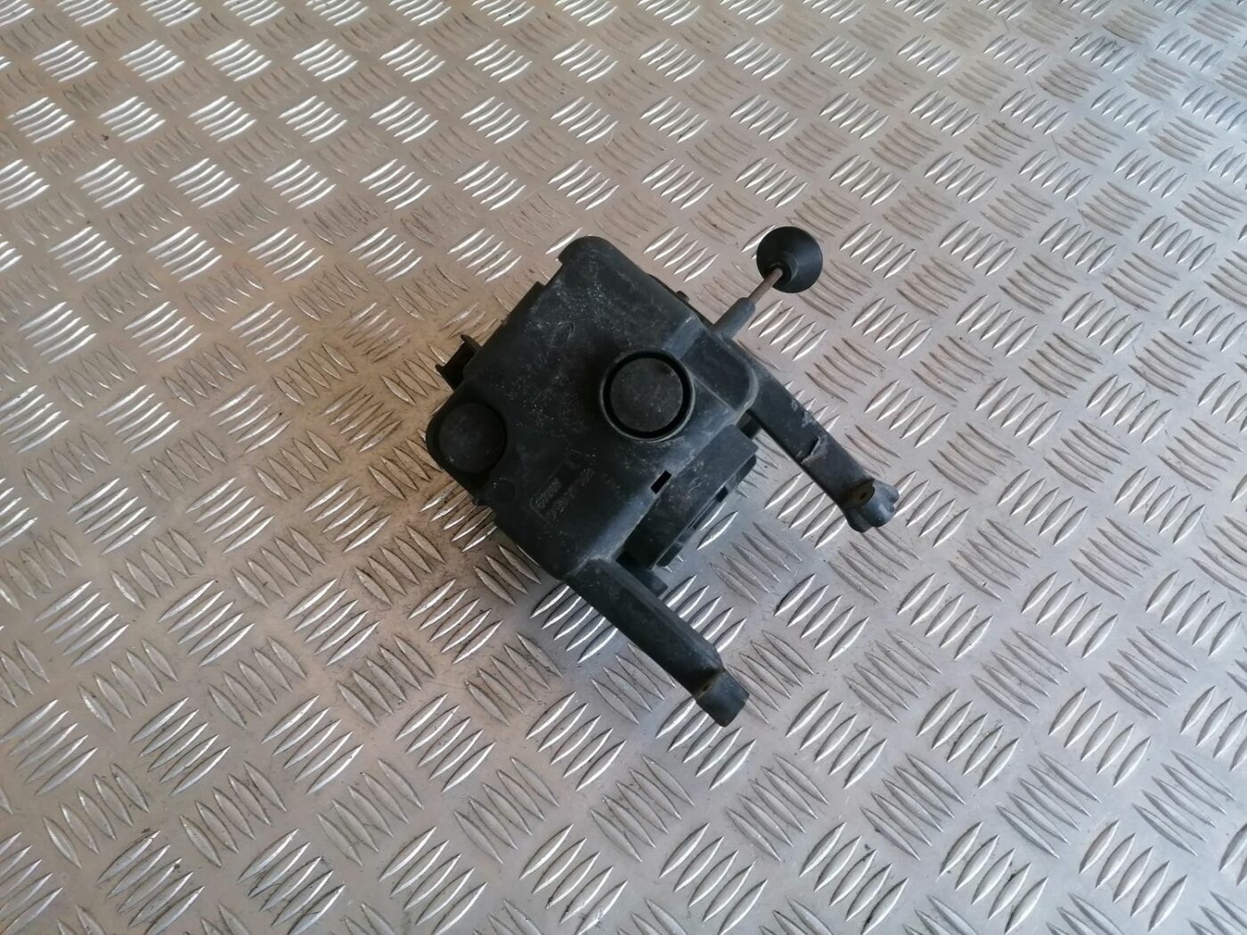 Miglas lukturis priekšā pa kreisi priekš OPEL MERIVA 2004 6 Miglas lukturis priekšā pa kreisi priekš OPEL MERIVA 2004