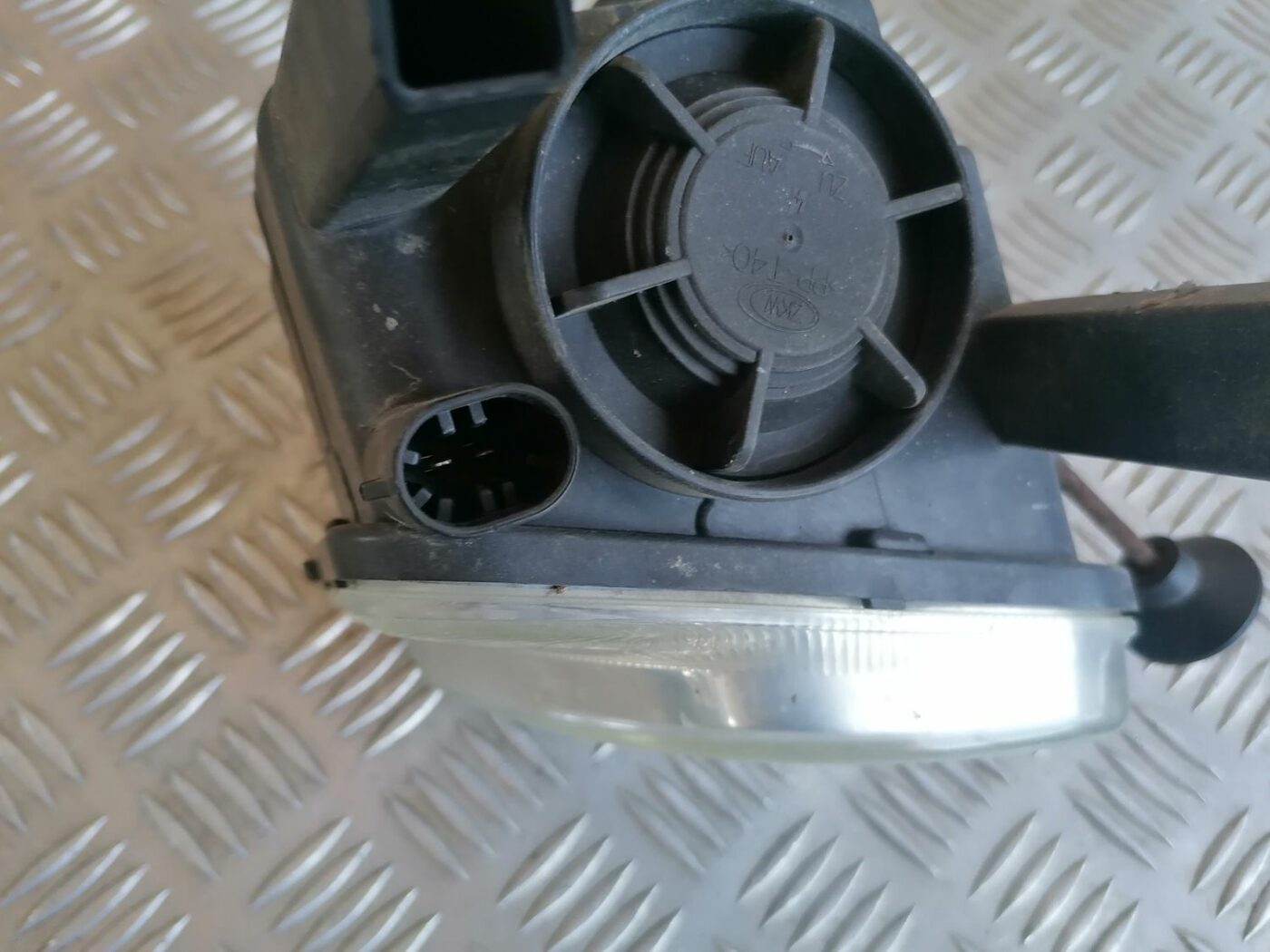 Miglas lukturis priekšā pa kreisi priekš OPEL MERIVA 2004 4 Miglas lukturis priekšā pa kreisi priekš OPEL MERIVA 2004