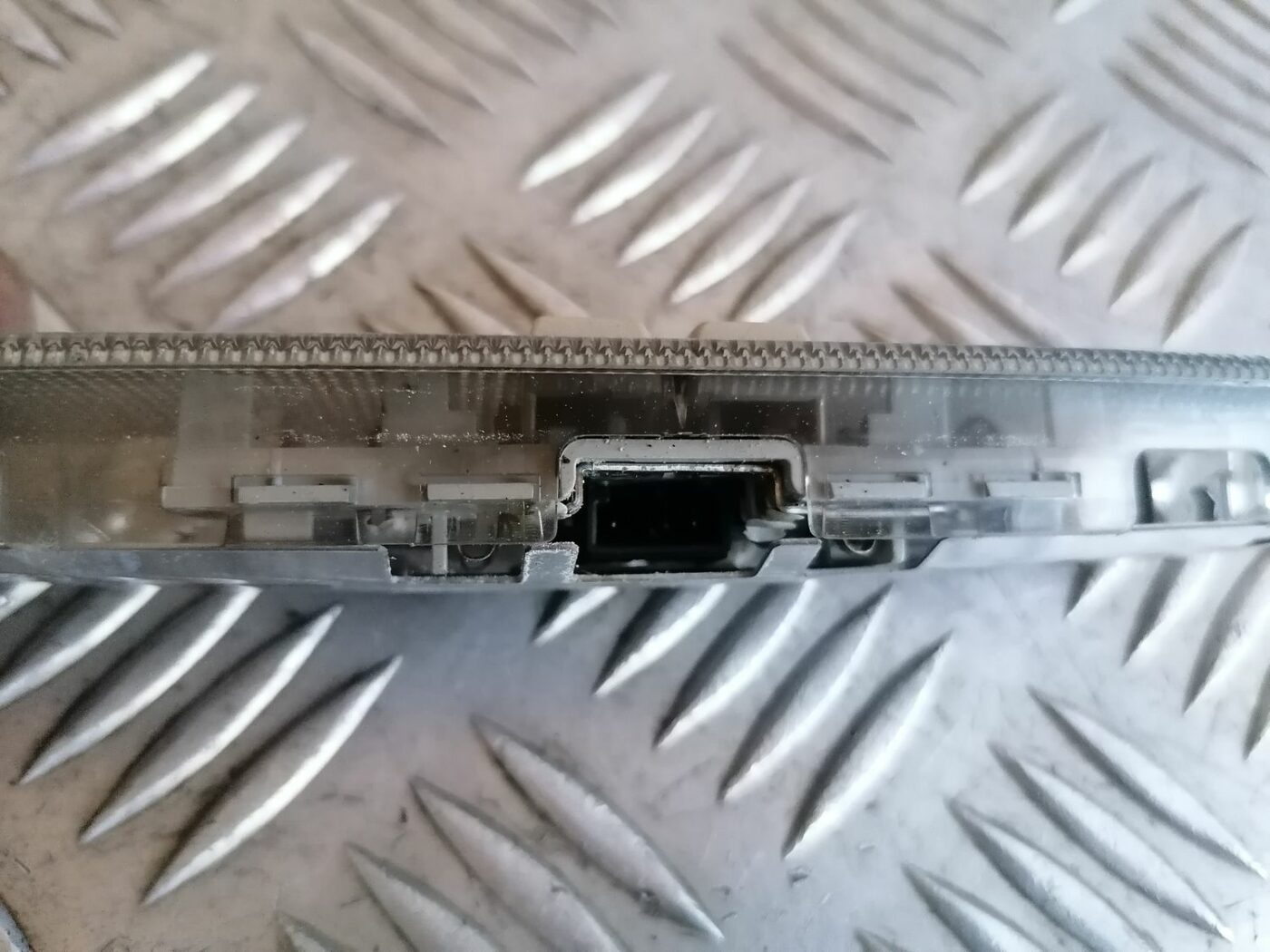 Aizmugurējo sēdvietu apgaismojums priekš OPEL MERIVA 2004