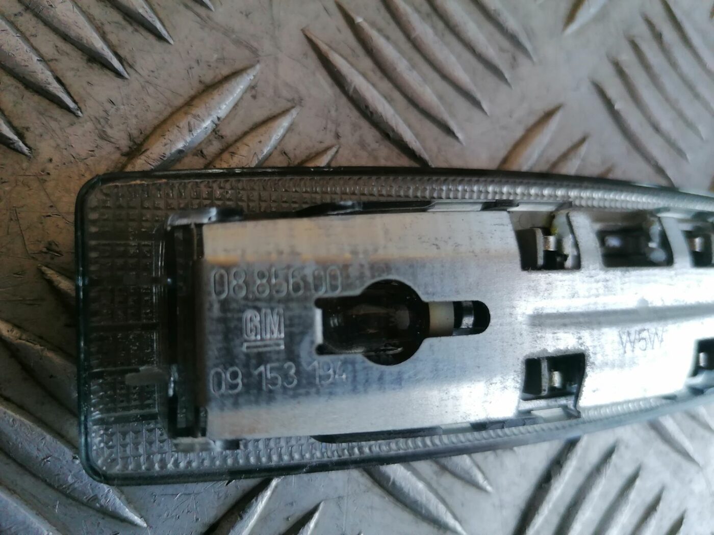 Aizmugurējo sēdvietu apgaismojums priekš OPEL MERIVA 2004