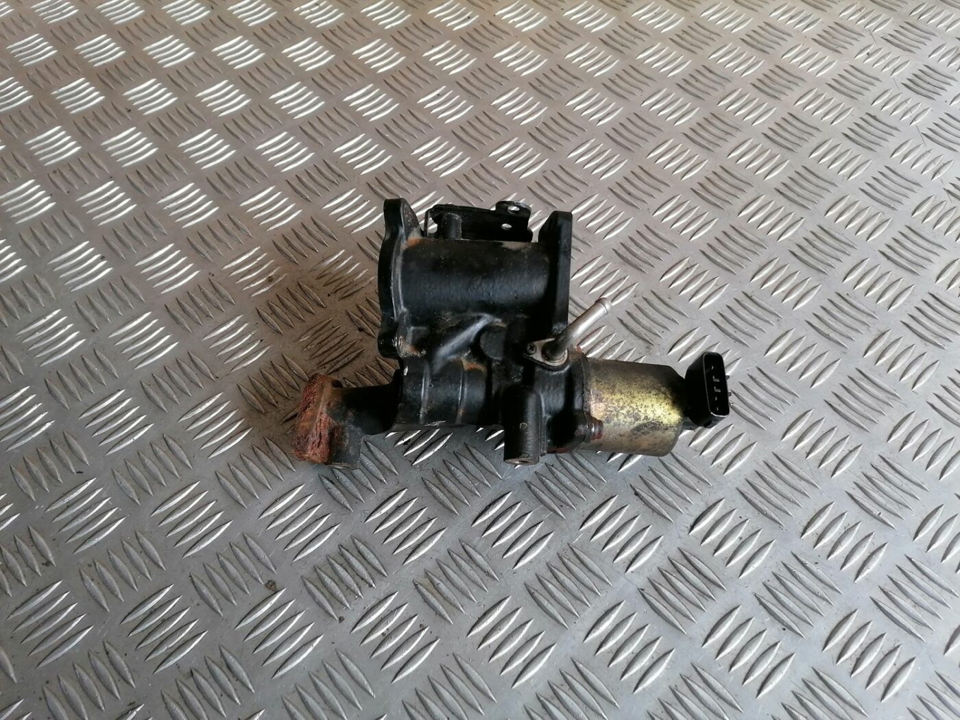 EGR vārsts priekš OPEL MERIVA 2004 5 EGR vārsts priekš OPEL MERIVA 2004