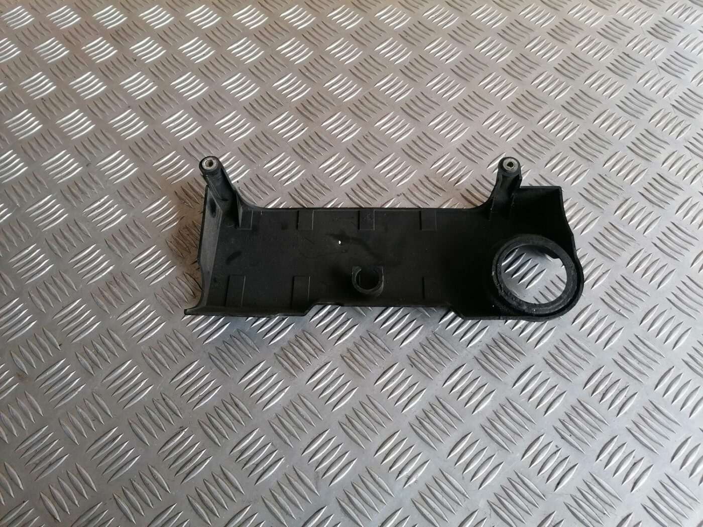 Dzinēja dekoratīvais vāks priekš OPEL MERIVA 2004 4 Dzinēja dekoratīvais vāks priekš OPEL MERIVA 2004