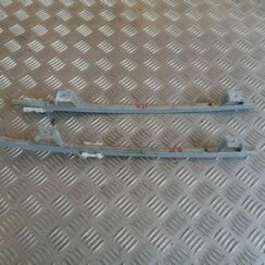 Durvju stikla vadīkla/sliede priekš OPEL MERIVA 2004