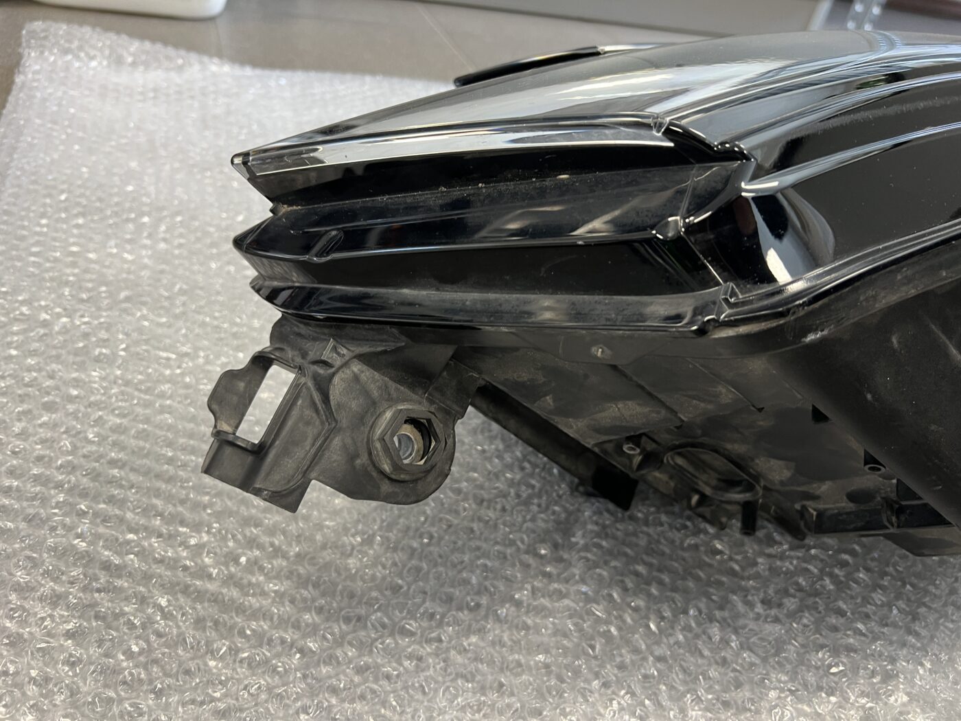 Priekšējais kreisais lukturis priekš Skoda Kodiaq 2017-2022 10 Priekšējais kreisais lukturis priekš Skoda Kodiaq 2017-2022