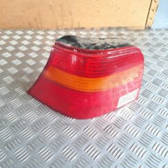 Aizmugurējais kreisais lukturis priekš VW GOLF IV 1999