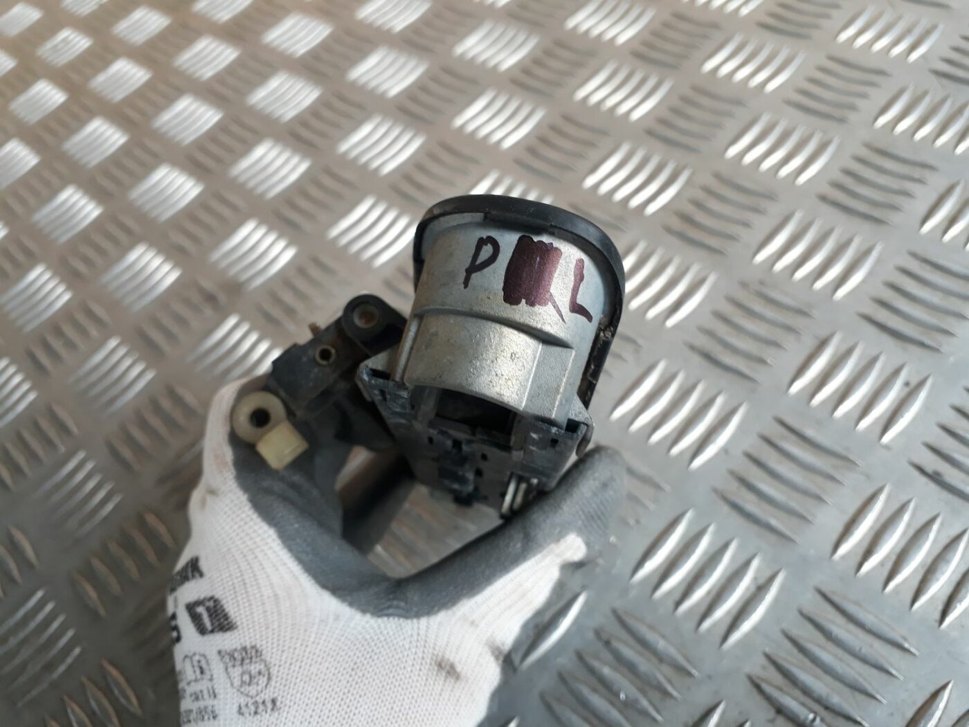 Priekšējāis labais durvju rokturis priekš AUDI A4 2000 AVANT