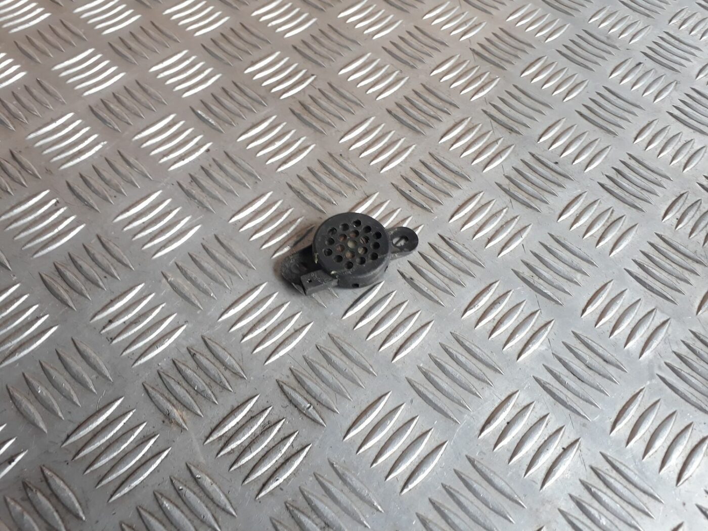 Autostāvvietas sistēmas skaņas signāls priekš AUDI A4 2000 AVANT 1 Autostāvvietas sistēmas skaņas signāls priekš AUDI A4 2000 AVANT