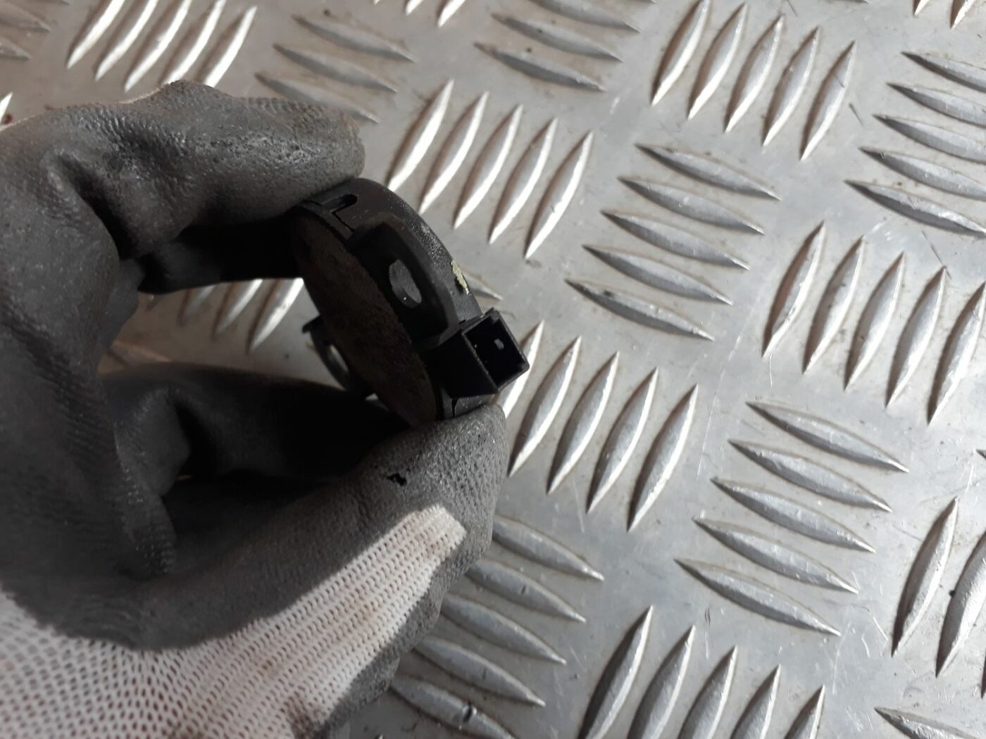 Autostāvvietas sistēmas skaņas signāls priekš AUDI A4 2000 AVANT 3 Autostāvvietas sistēmas skaņas signāls priekš AUDI A4 2000 AVANT