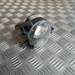 Miglas lukturis priekšā labajā pusē priekš AUDI A4 2000 AVANT