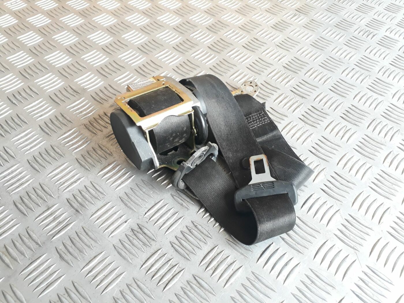 Priekšējā kreisā drošības josta priekš AUDI A4 2000 AVANT 1 Priekšējā kreisā drošības josta priekš AUDI A4 2000 AVANT