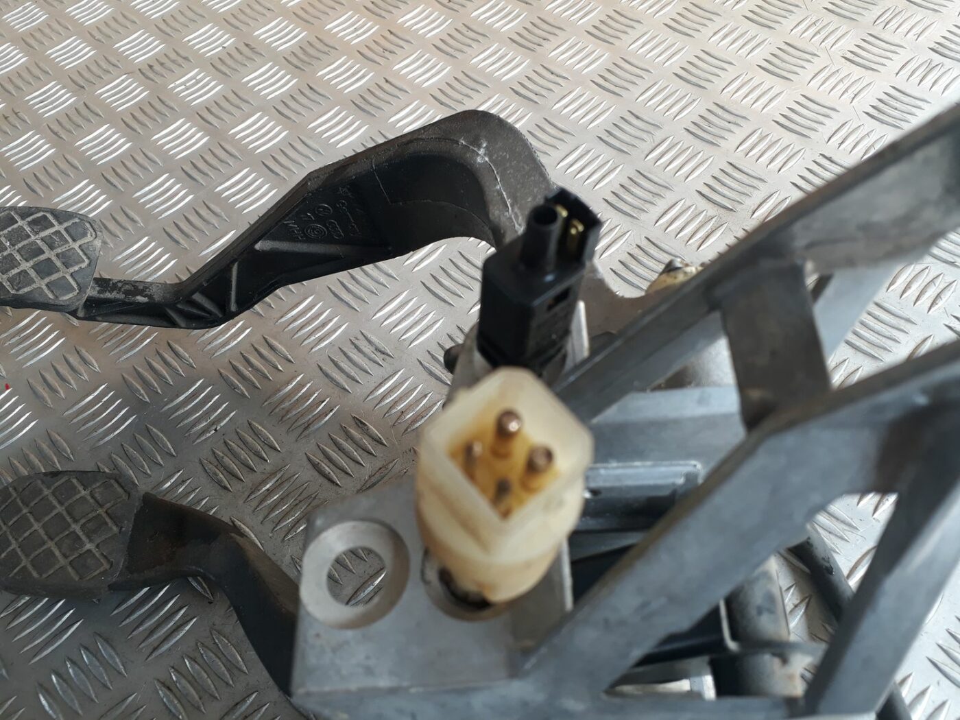 Pedāļu bloks priekš AUDI A4 2000 AVANT 5 Pedāļu bloks priekš AUDI A4 2000 AVANT