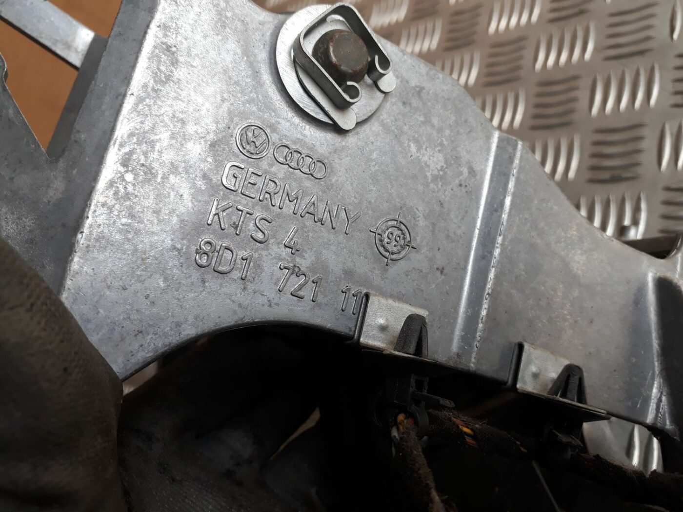 Pedāļu bloks priekš AUDI A4 2000 AVANT 4 Pedāļu bloks priekš AUDI A4 2000 AVANT