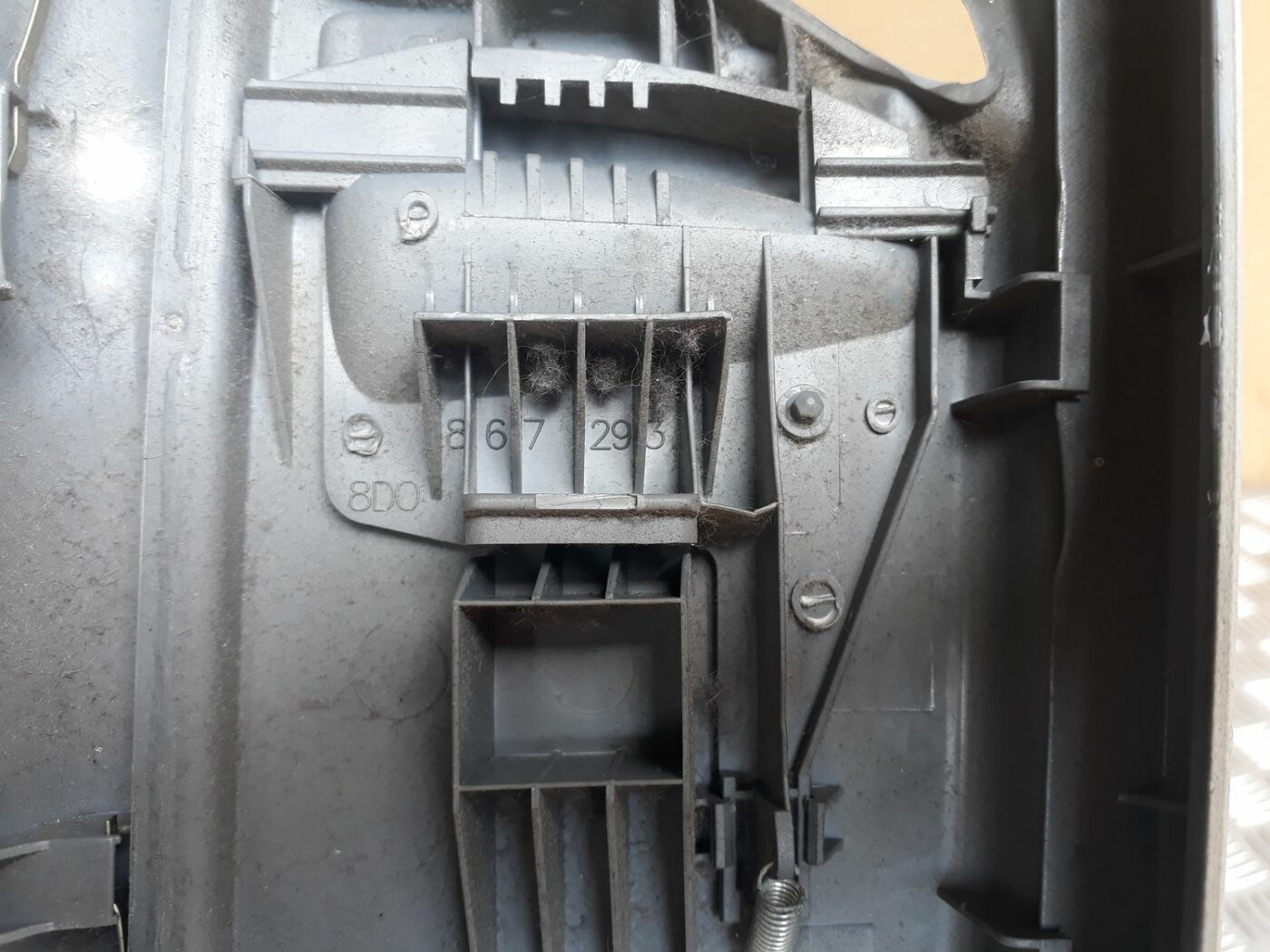 Vidējas salona statnes apdare priekš AUDI A4 2000 AVANT