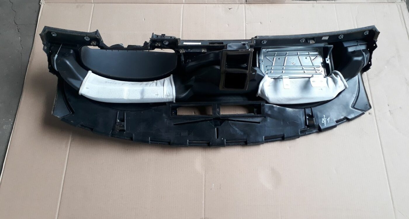 Mērinstrumentu panelis priekš AUDI A4 2000 AVANT 2 Mērinstrumentu panelis priekš AUDI A4 2000 AVANT