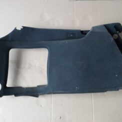 Bagāžnieka nodalījuma sānu apdare priekš AUDI A4 2000 AVANT