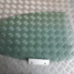 Aizmugurējo labo durvju stikls priekš VOLVO S60 2007