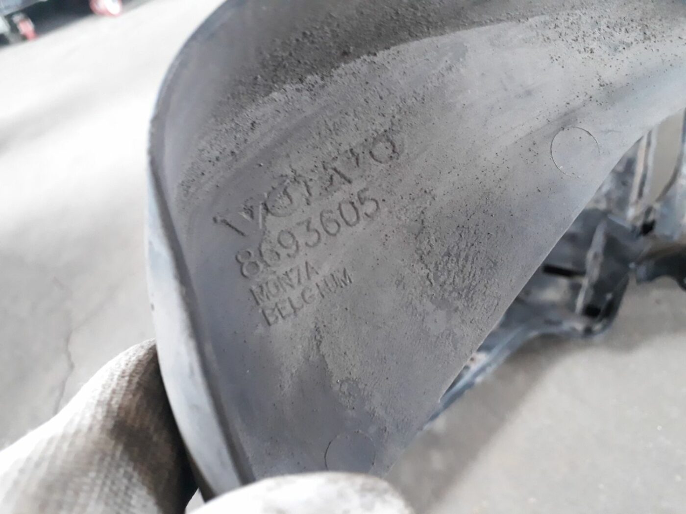 Ieplūdes gaisa deflektors/Difuzors priekš VOLVO S60 2007 3 Ieplūdes gaisa deflektors/Difuzors priekš VOLVO S60 2007