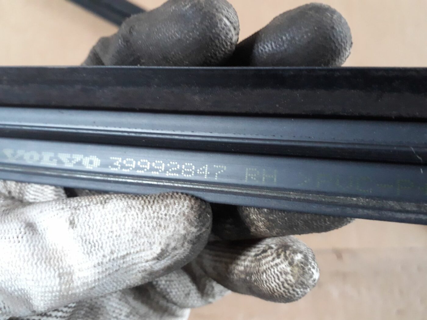 Vējstikla moldings priekš VOLVO S60 2007