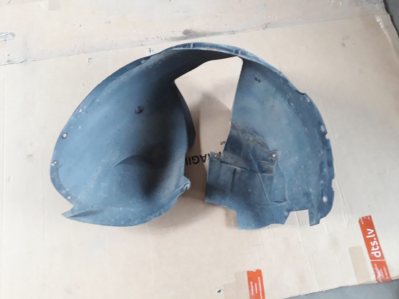 Priekšējais labais paspārns priekš VOLVO S60 2007 1 Priekšējais labais paspārns priekš VOLVO S60 2007