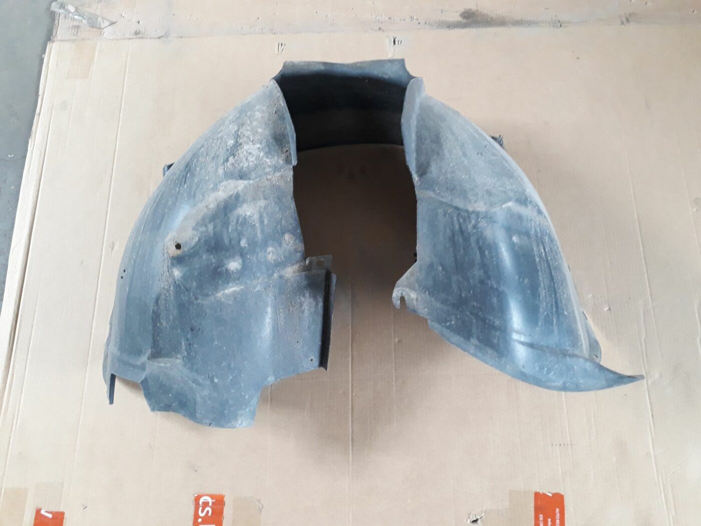 Priekšējais labais paspārns priekš VOLVO S60 2007 2 Priekšējais labais paspārns priekš VOLVO S60 2007