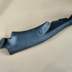 Sliekšņa aizmugurēja kreisa uzlika (salonā) priekš VW GOLF IV 1999