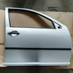 Priekšējās labās durvis priekš VW GOLF IV 1999