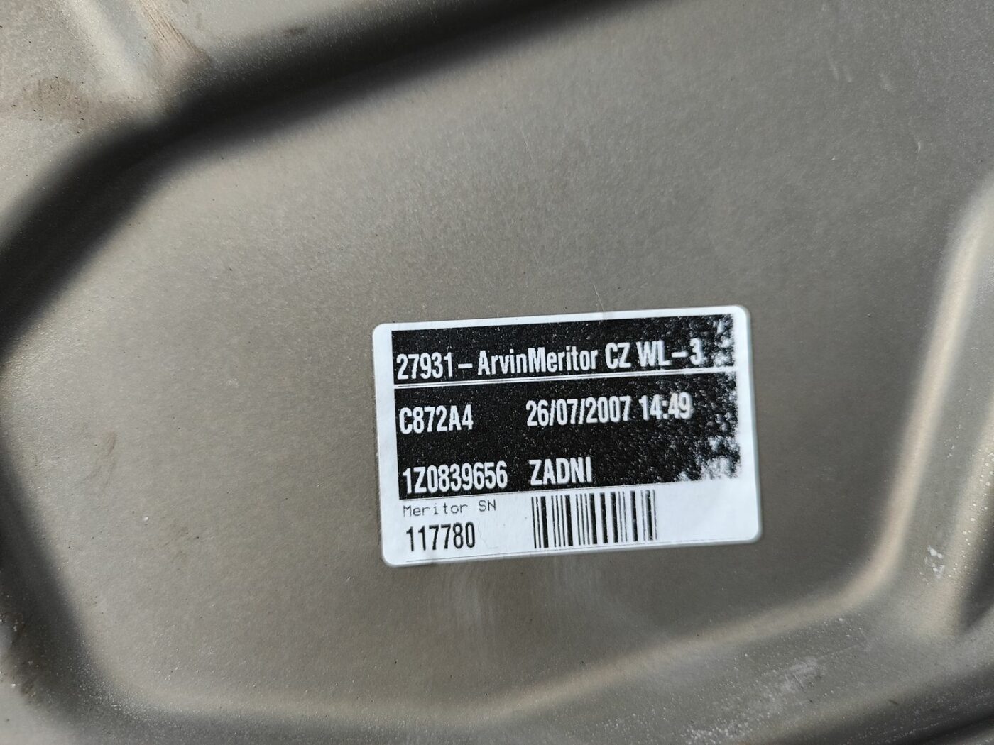 Stikla pacelšanas mehānisma panele priekš SKODA OCTAVIA 2008 4 Stikla pacelšanas mehānisma panele priekš SKODA OCTAVIA 2008