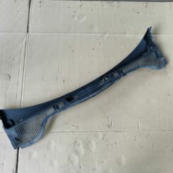 Vējstikla uzlikas (deflektora) režģis priekš SKODA OCTAVIA 2008