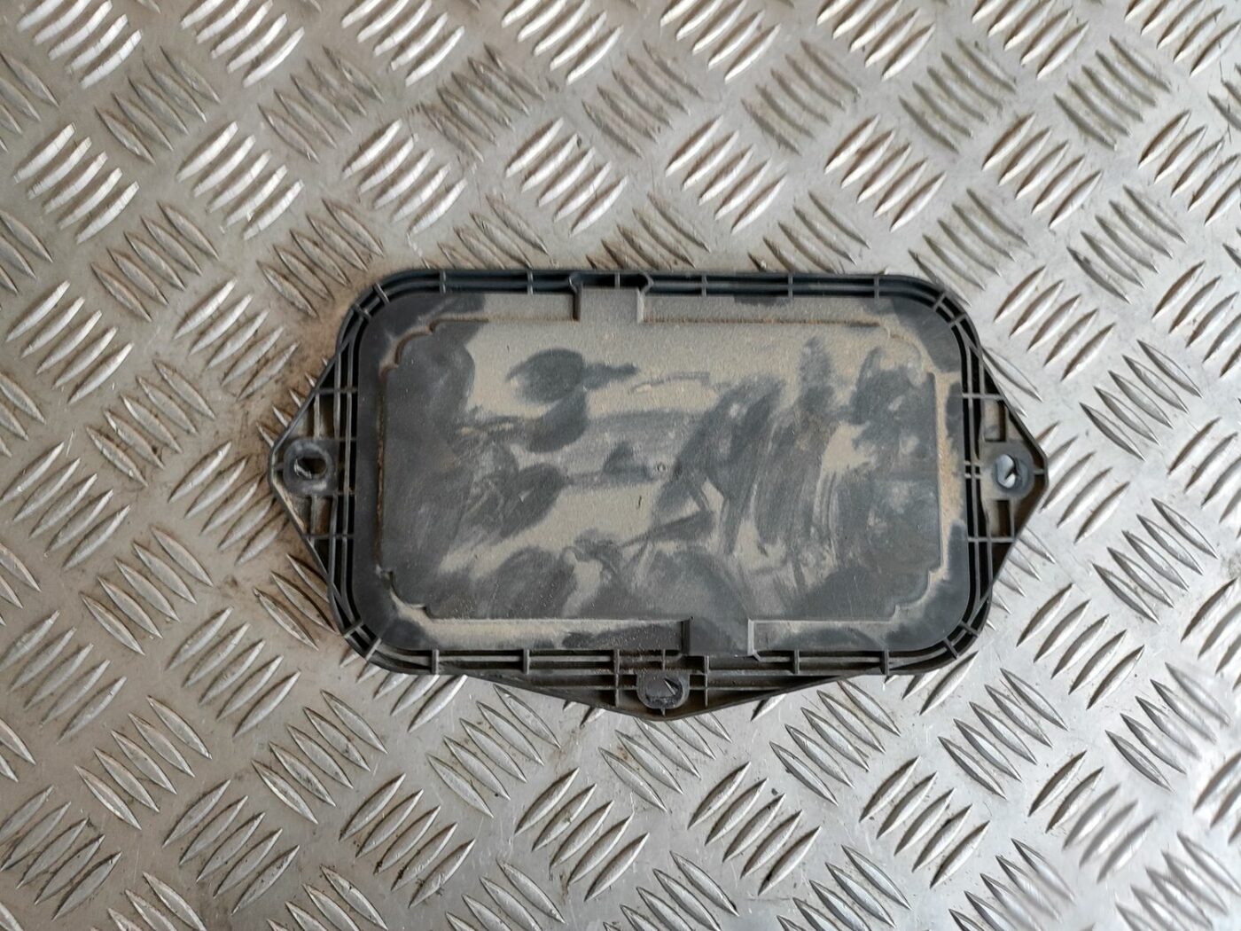 Akumulatora vāks priekš SKODA OCTAVIA 2008